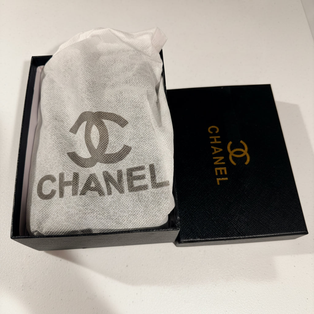 Black purse